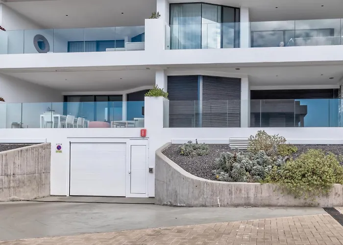 Infinity 1-2 Luxe Partial Sea View 2b Palm-mar