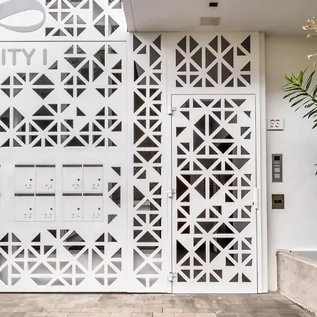 Semesterbostad Infinity 1-2 Luxe Partial Sea View 2b